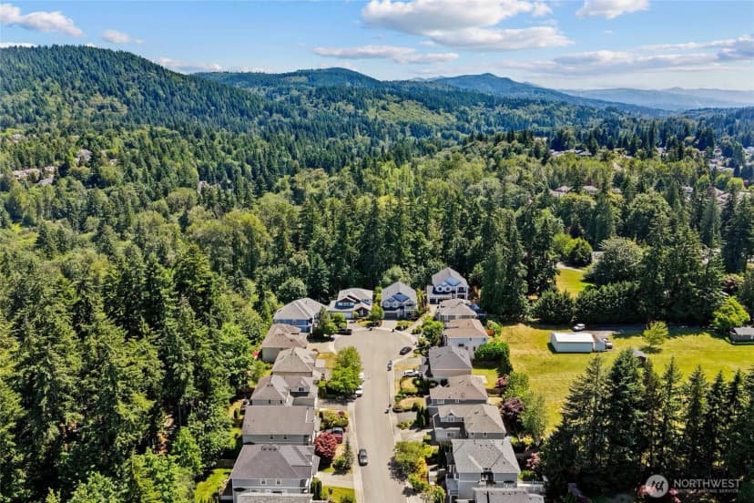 Property photo for 4125 Ne 27th Place, Renton photo 35