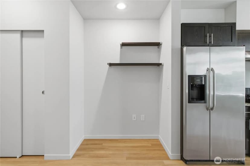 Property photo for 15100 6th Avenue Sw #310, Burien photo 13