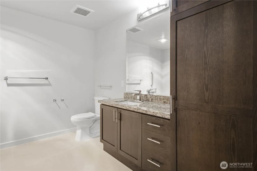 Property photo for 15100 6th Avenue Sw #310, Burien photo 16