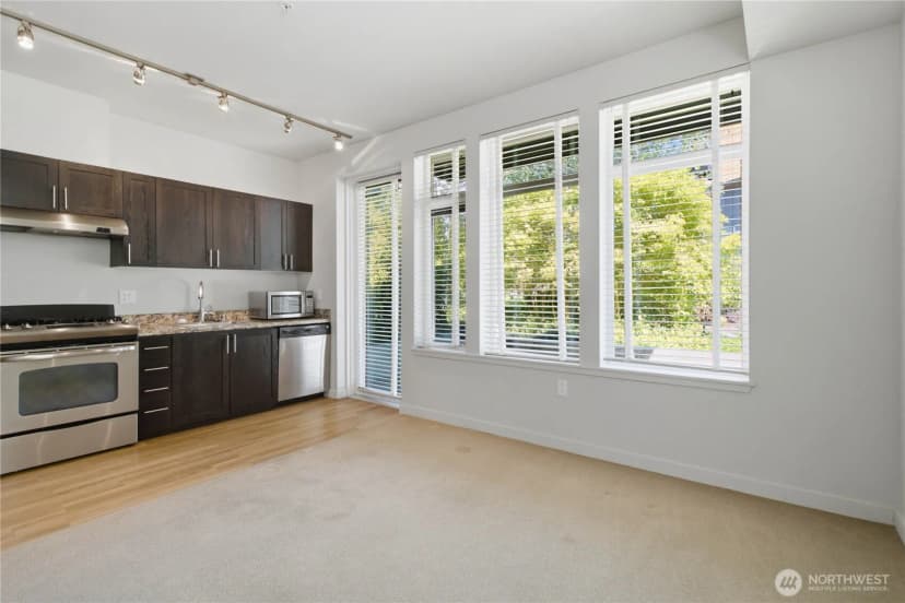 Property photo for 15100 6th Avenue Sw #310, Burien photo 9