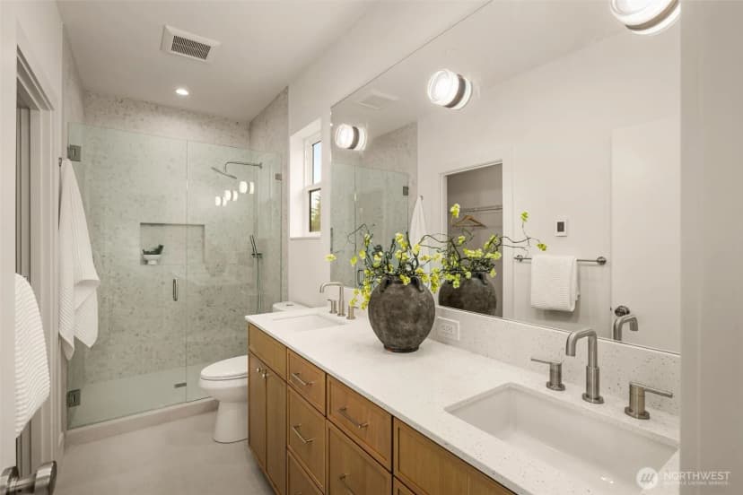 Property photo for 10331 Ashworth Avenue N, Seattle photo 19