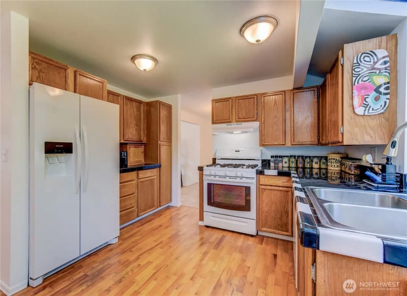 Property photo for 1125 S 23rd, Renton photo 3