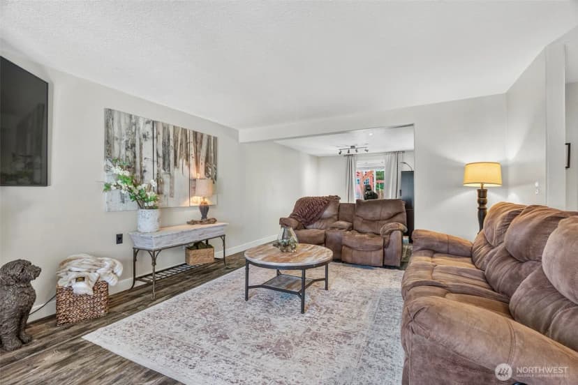 Property photo for 63 Chickadee Drive, Kelso photo 4
