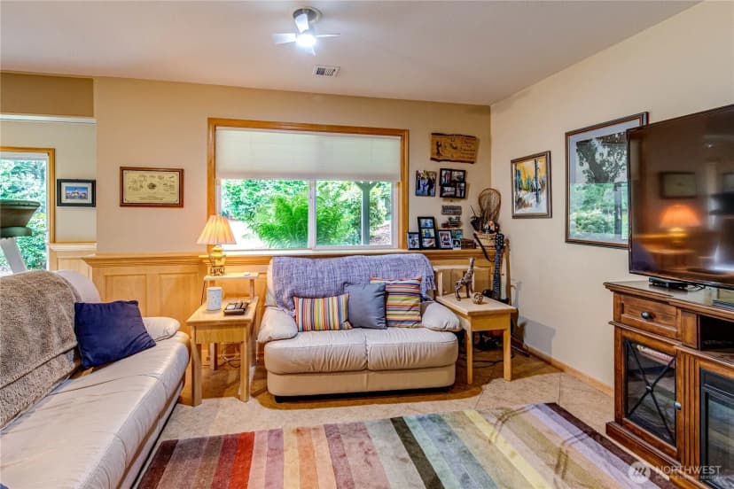 Property photo for 105 14th Court, Sequim photo 31