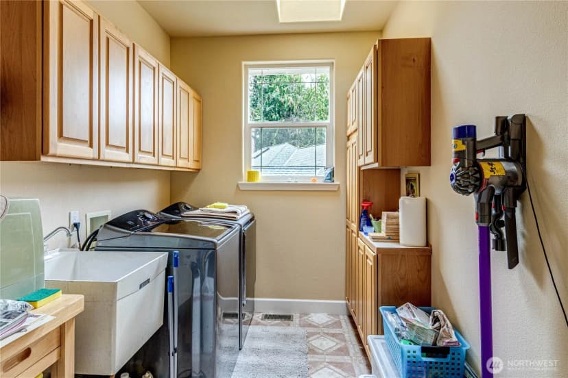 Property photo for 105 14th Court, Sequim photo 27