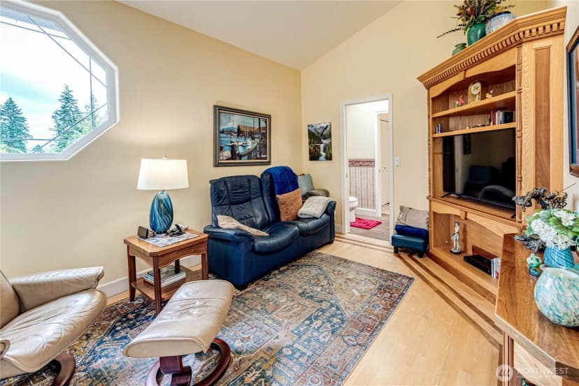 Property photo for 105 14th Court, Sequim photo 25