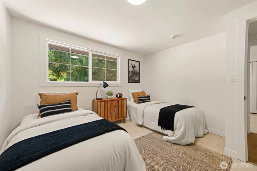 Property photo for 8655 Ne 170th Street, Kenmore photo 16
