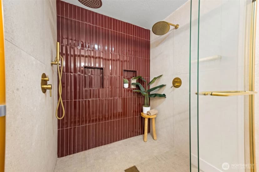 Property photo for 8655 Ne 170th Street, Kenmore photo 14
