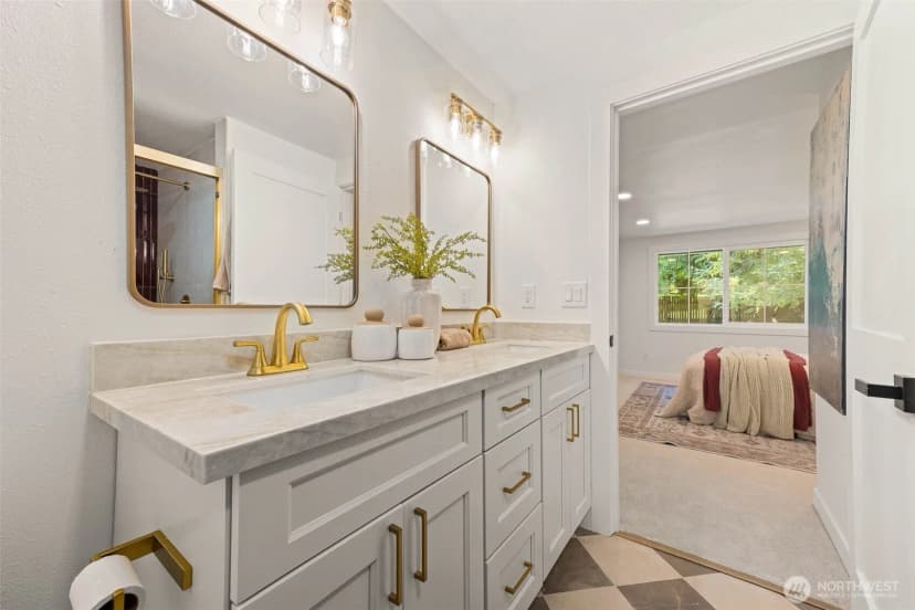 Property photo for 8655 Ne 170th Street, Kenmore photo 18