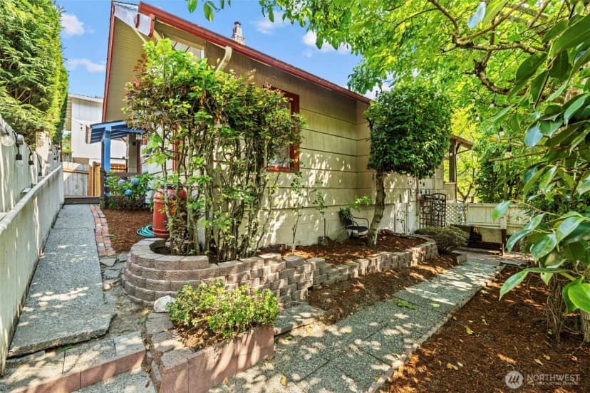Property photo for 2706 S Judkins Street, Seattle photo 18