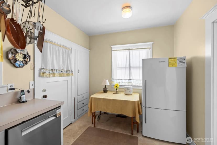 Property photo for 2706 S Judkins Street, Seattle photo 8