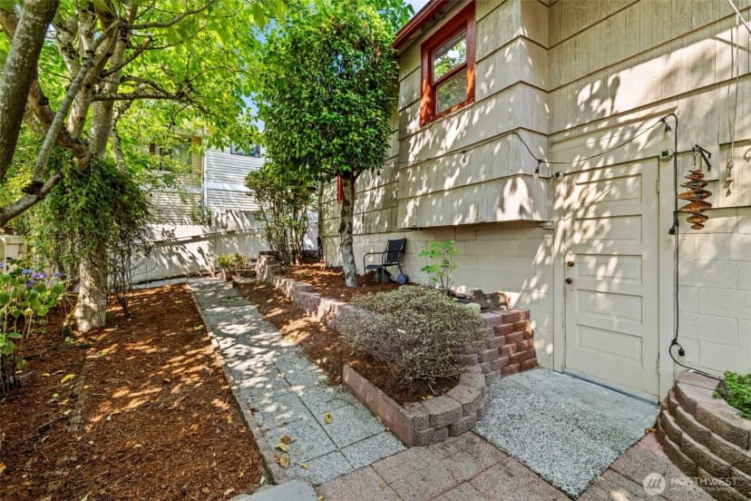 Property photo for 2706 S Judkins Street, Seattle photo 17