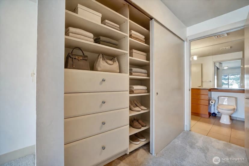 Property photo for 1550 Eastlake Avenue E #503, Seattle photo 10