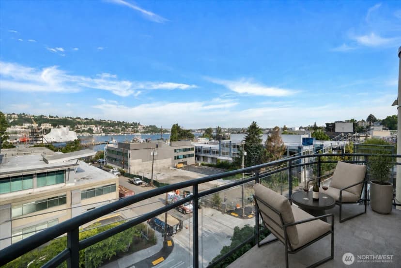 Property photo for 1550 Eastlake Avenue E #503, Seattle photo 14