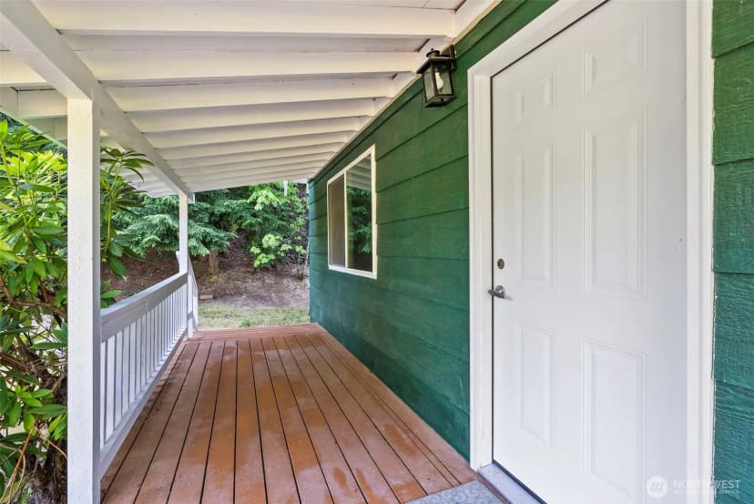 Property photo for 995 Davis Lake Road, Morton photo 5