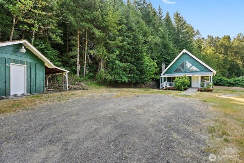 Property photo for 995 Davis Lake Road, Morton photo 28