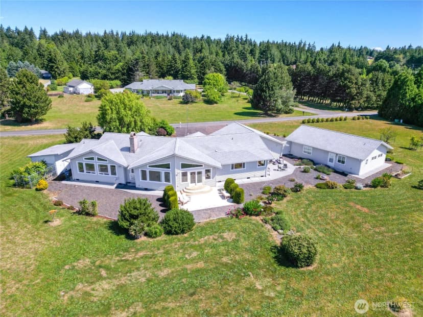 Property photo for 141 Kiwi Lane, Sequim photo 2