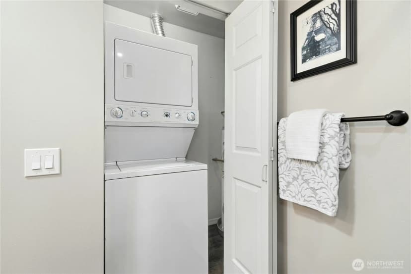 Property photo for 4081 224th Lane Se #306, Issaquah photo 23