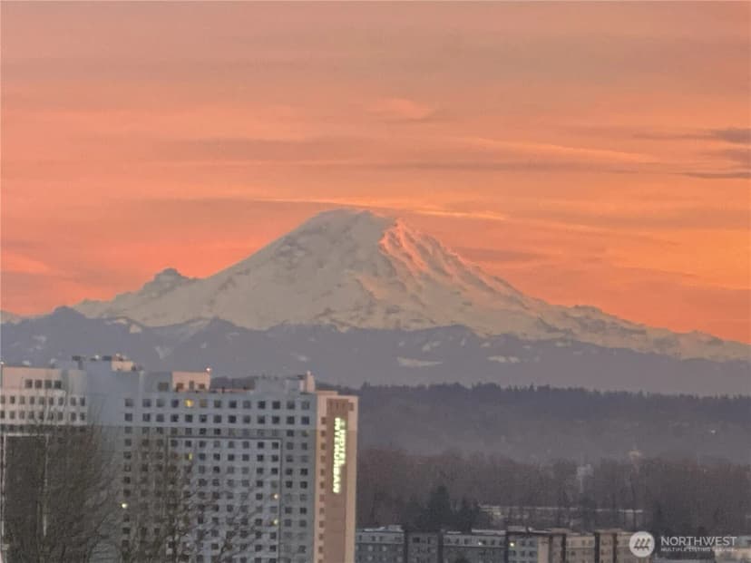 Property photo for 15330 Sunwood Boulevard #e304, Tukwila photo 3