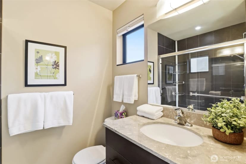 Property photo for 4923 39th Avenue S, Seattle photo 22