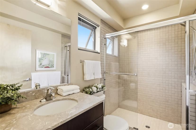 Property photo for 4923 39th Avenue S, Seattle photo 24