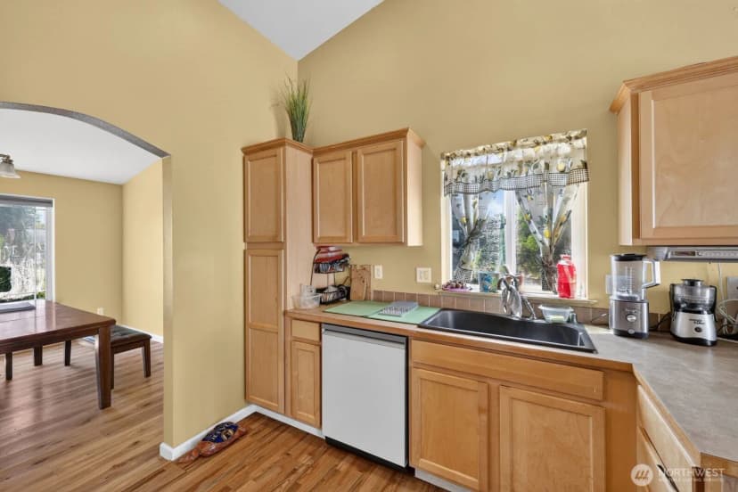 Property photo for 18318 13th Avenue Ct E, Spanaway photo 6
