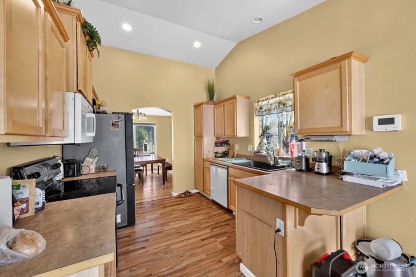 Property photo for 18318 13th Avenue Ct E, Spanaway photo 7