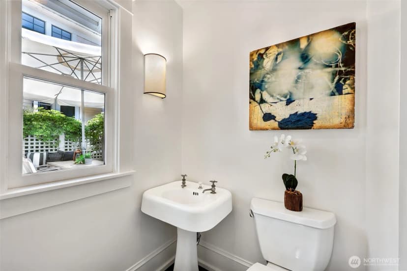 Property photo for 2202 N 41st Street, Seattle photo 19