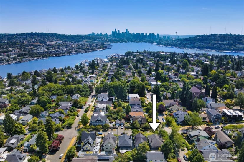 Property photo for 2202 N 41st Street, Seattle photo 40