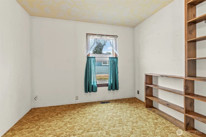 Property photo for 2631 48th Avenue, Longview photo 15