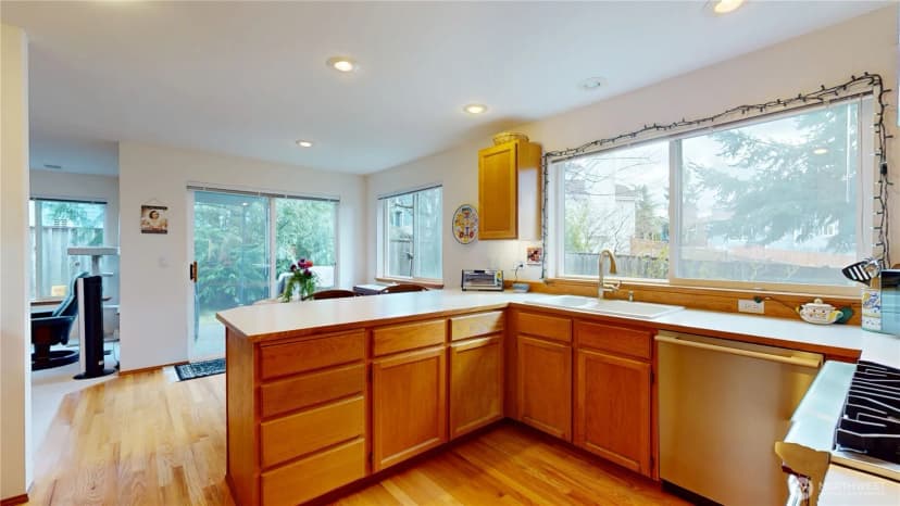 Property photo for 1704 Field Place Ne, Renton photo 11
