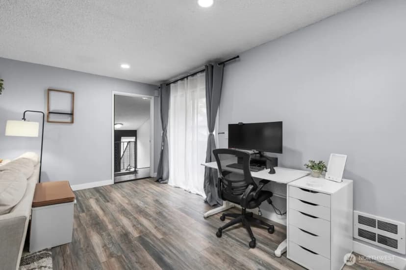 Property photo for 1826 S 330th #d, Federal Way photo 5