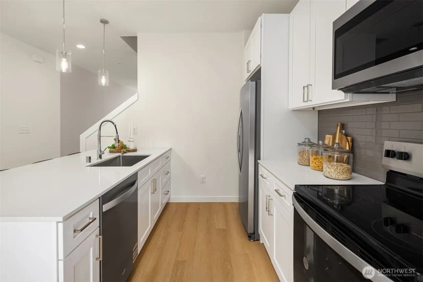 Property photo for 1520 Hollow Dale Place #d, Everett photo 16