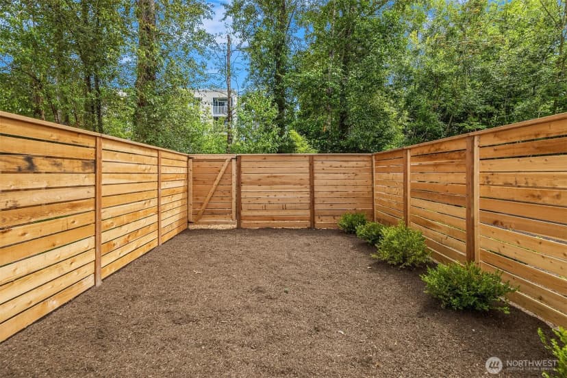 Property photo for 1520 Hollow Dale Place #d, Everett photo 25