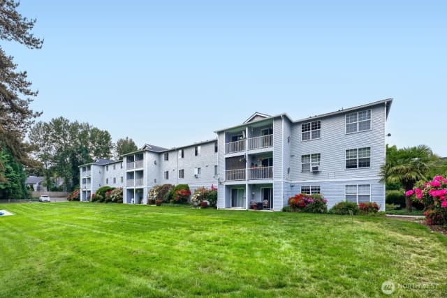 Property photo for 18621 Blueberry Lane #b209, Monroe