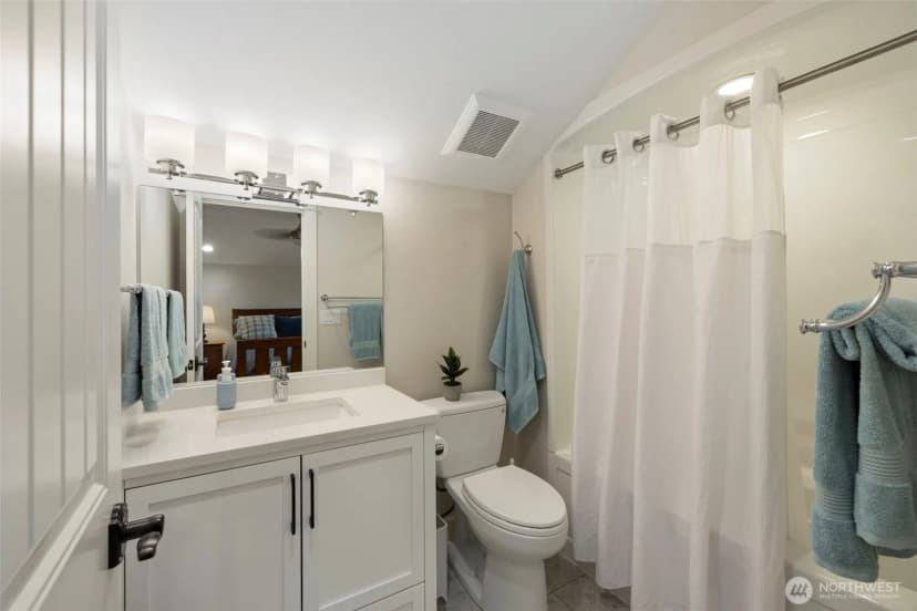 Property photo for 24229 7th Ave Se Avenue Se #b, Bothell photo 37