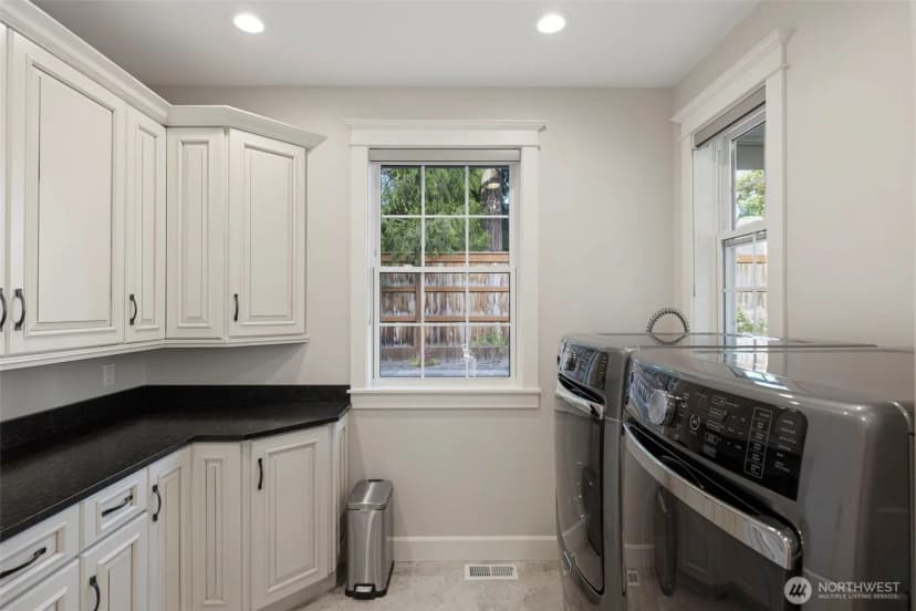 Property photo for 24229 7th Ave Se Avenue Se #b, Bothell photo 12