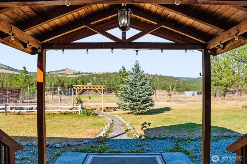 Property photo for 155 Tamarack Road, Tonasket photo 3