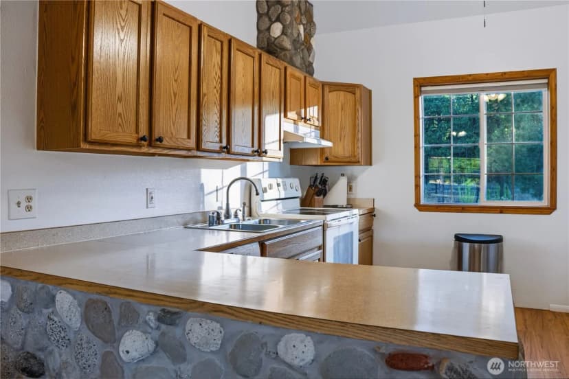 Property photo for 155 Tamarack Road, Tonasket photo 7