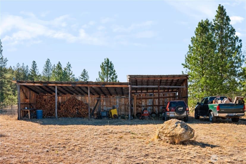 Property photo for 155 Tamarack Road, Tonasket photo 31