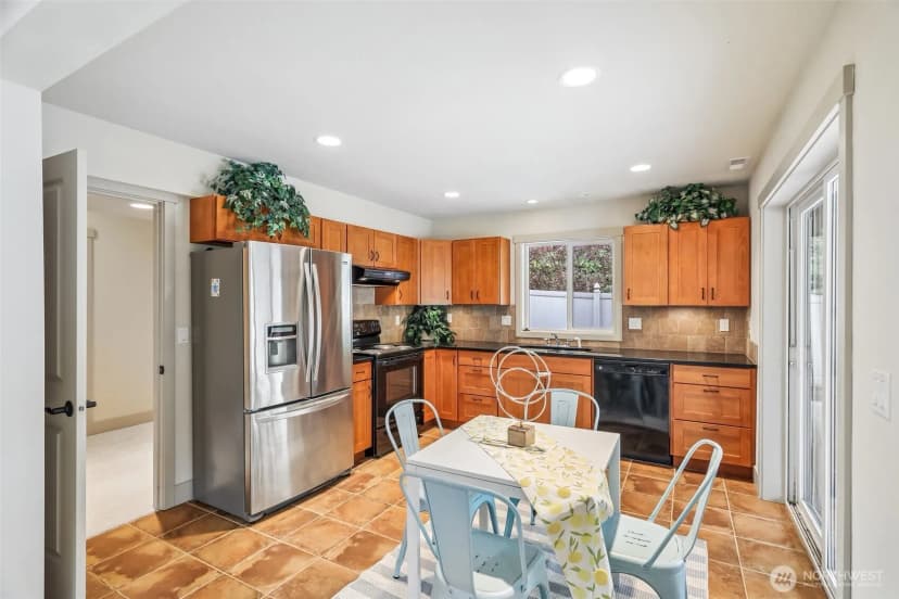 Property photo for 15831 Se 43rd Place, Bellevue photo 24