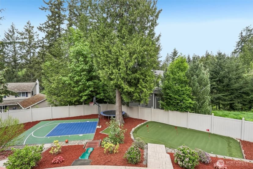 Property photo for 15831 Se 43rd Place, Bellevue photo 4