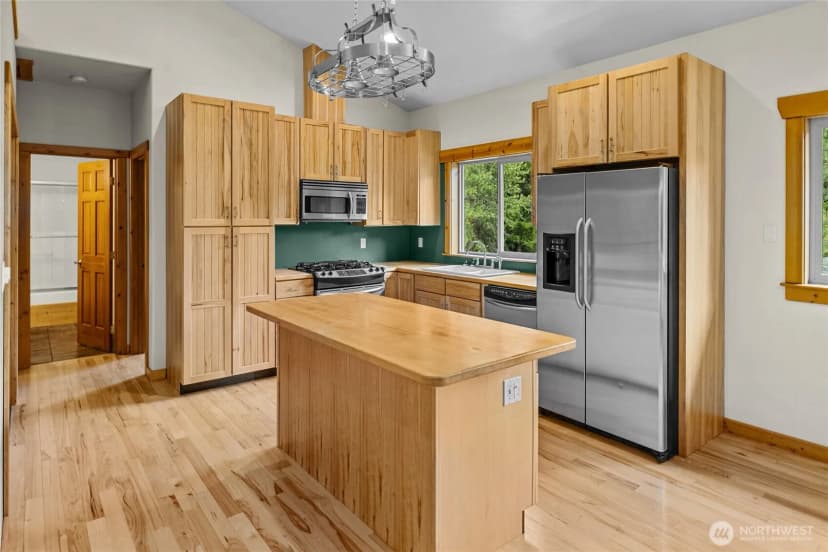 Property photo for 4201 Westside Road, Cle Elum photo 9