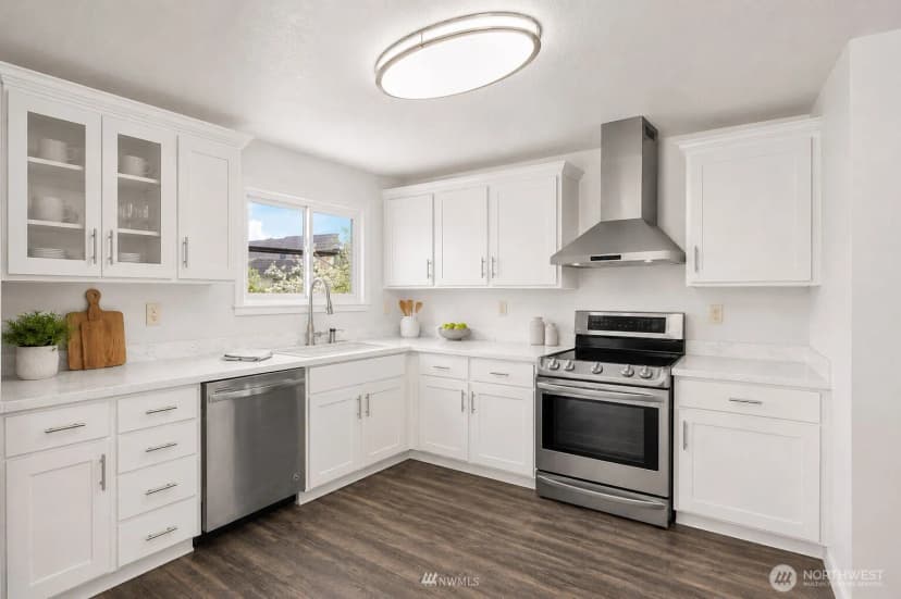 Property photo for 151 Ne 115th St, Seattle photo 6