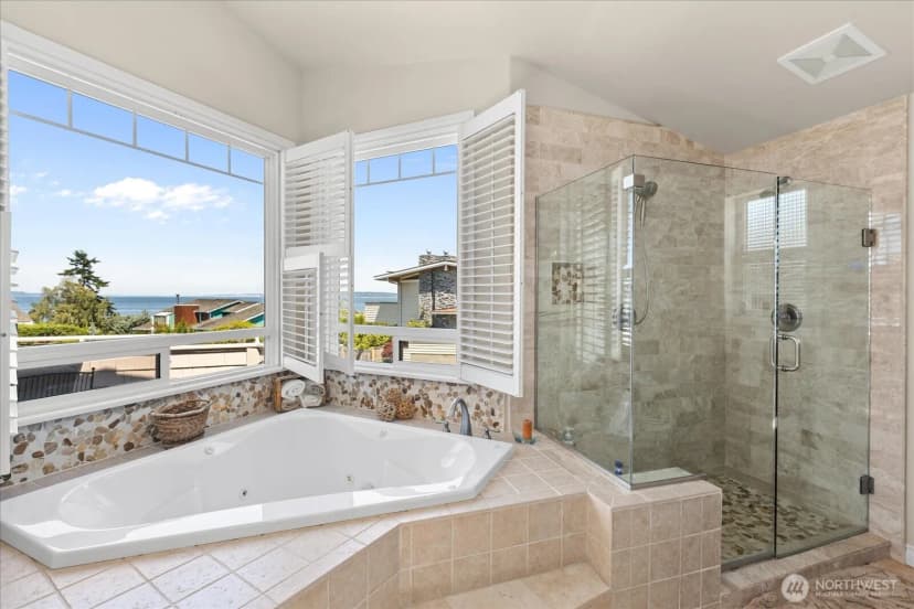 Property photo for 809 Driftwood Place, Edmonds photo 25