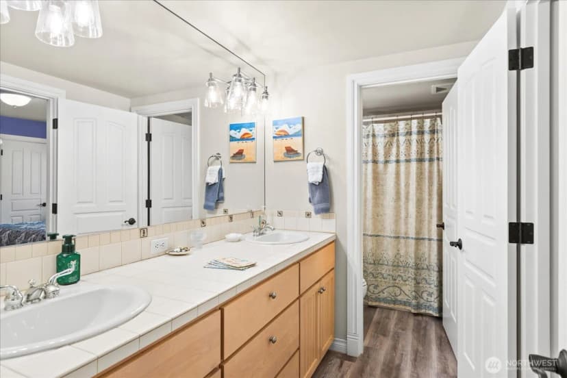 Property photo for 809 Driftwood Place, Edmonds photo 37