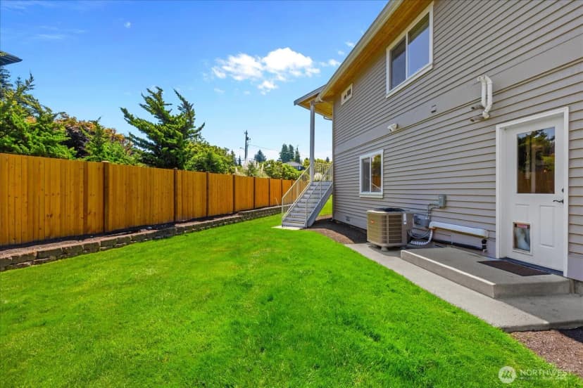 Property photo for 809 Driftwood Place, Edmonds photo 39
