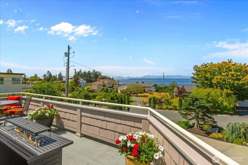 Property photo for 809 Driftwood Place, Edmonds photo 14