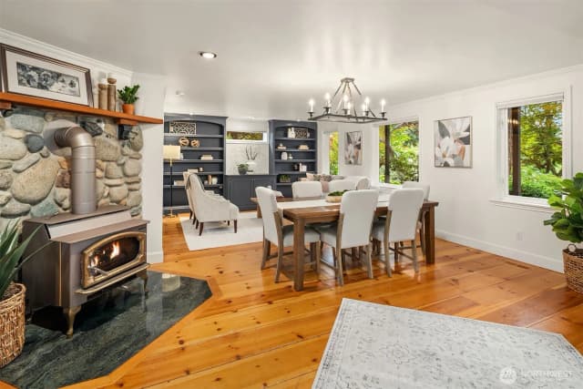 Property photo for 2038 9th Street W, Kirkland photo 4