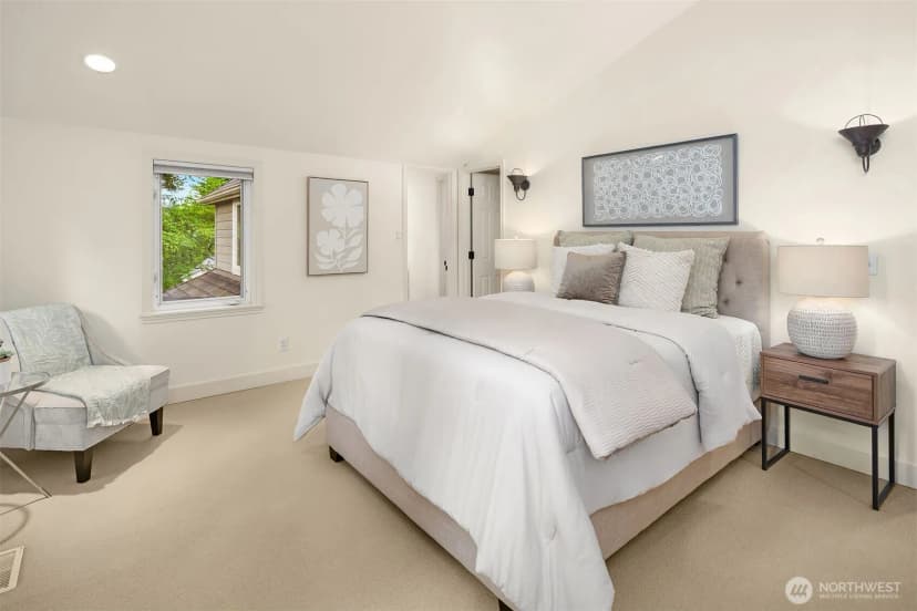 Property photo for 2038 9th Street W, Kirkland photo 19